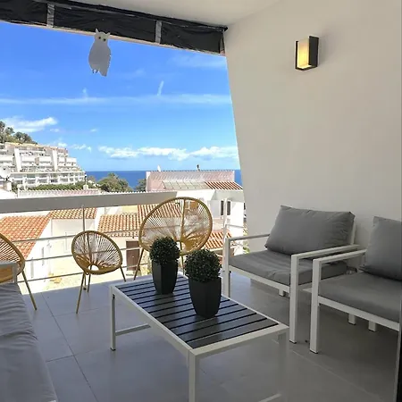 Lets Holidays House In Cala Salions בית נופש